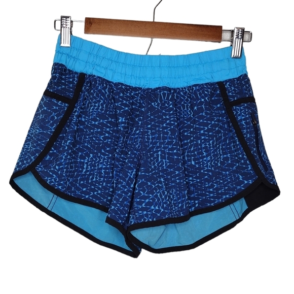 Lululemon Tracker Women's Active Workout Running Athletic Short Size 8 - Picture 1 of 16